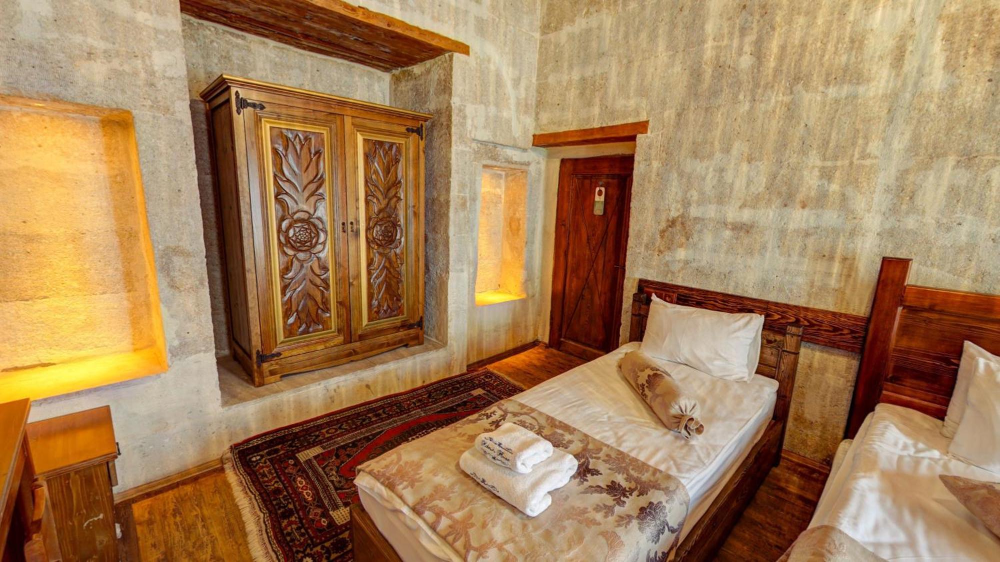 فندق Hikmet'S House أفانوس المظهر الخارجي الصورة